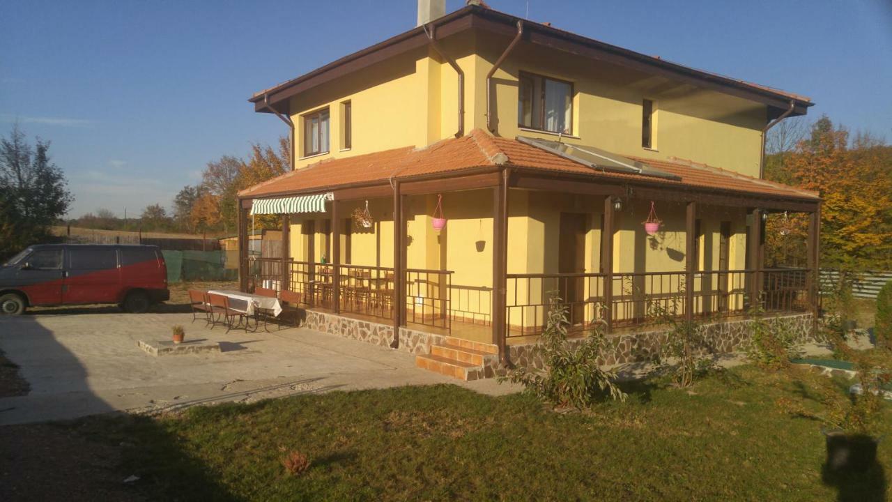 فندق Pensiunea Casa Vanatorului Oteleni المظهر الخارجي الصورة